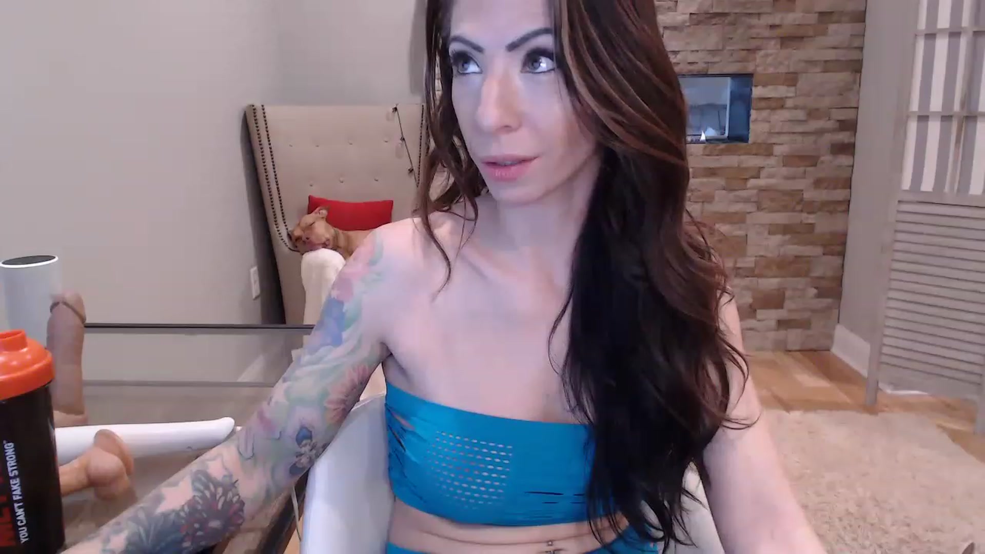 Gallery image thumbnail from AmyDay's myfreecams stream on, 03/01/2023, 17:05 image 10 of 20