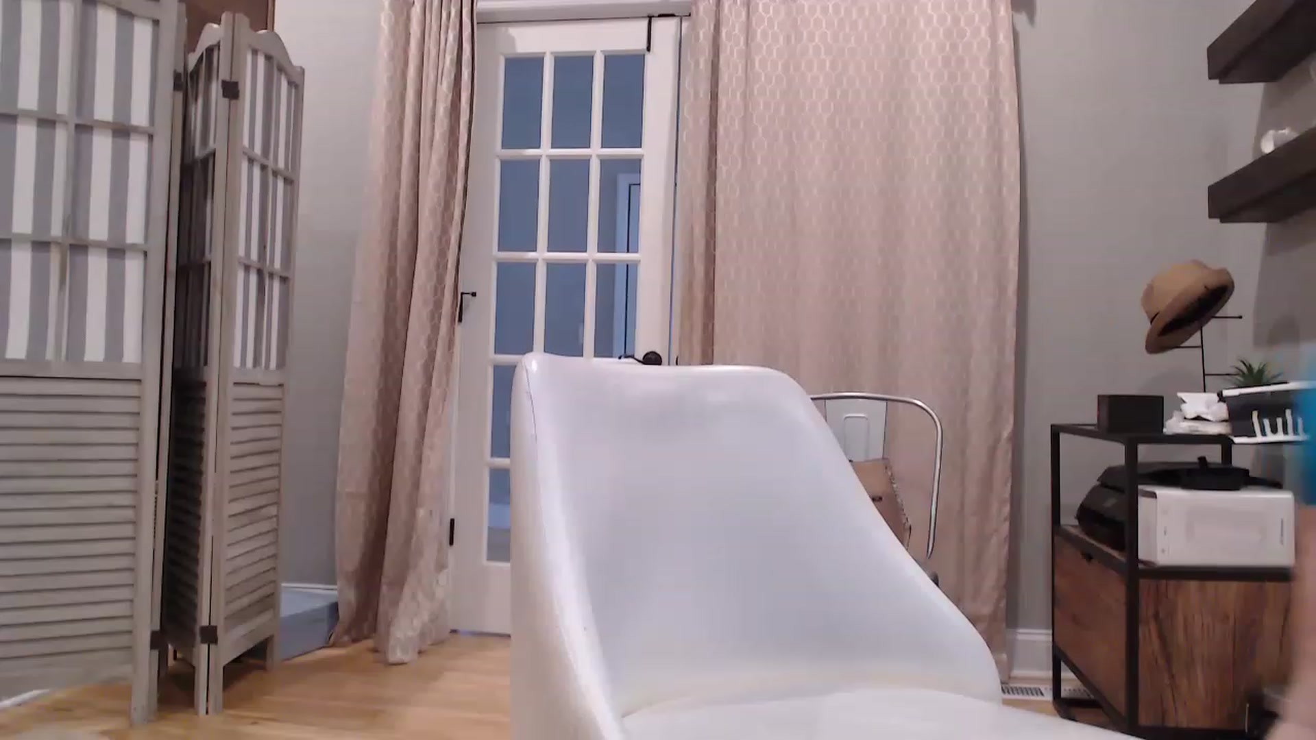 Gallery image thumbnail from AmyDay's myfreecams stream on, 03/01/2023, 20:02 image 10 of 20