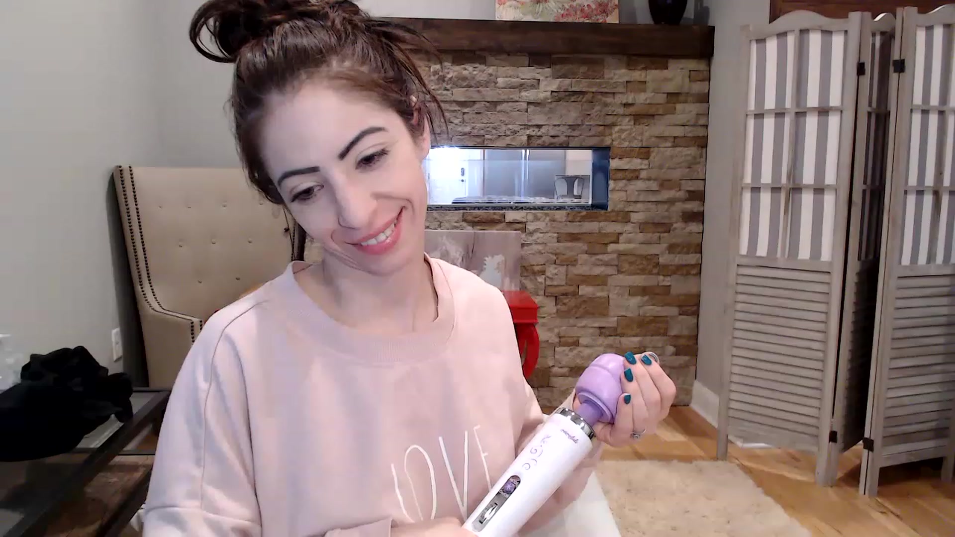 Gallery image thumbnail from AmyDay's myfreecams stream on, 03/09/2023, 19:01 image 14 of 20