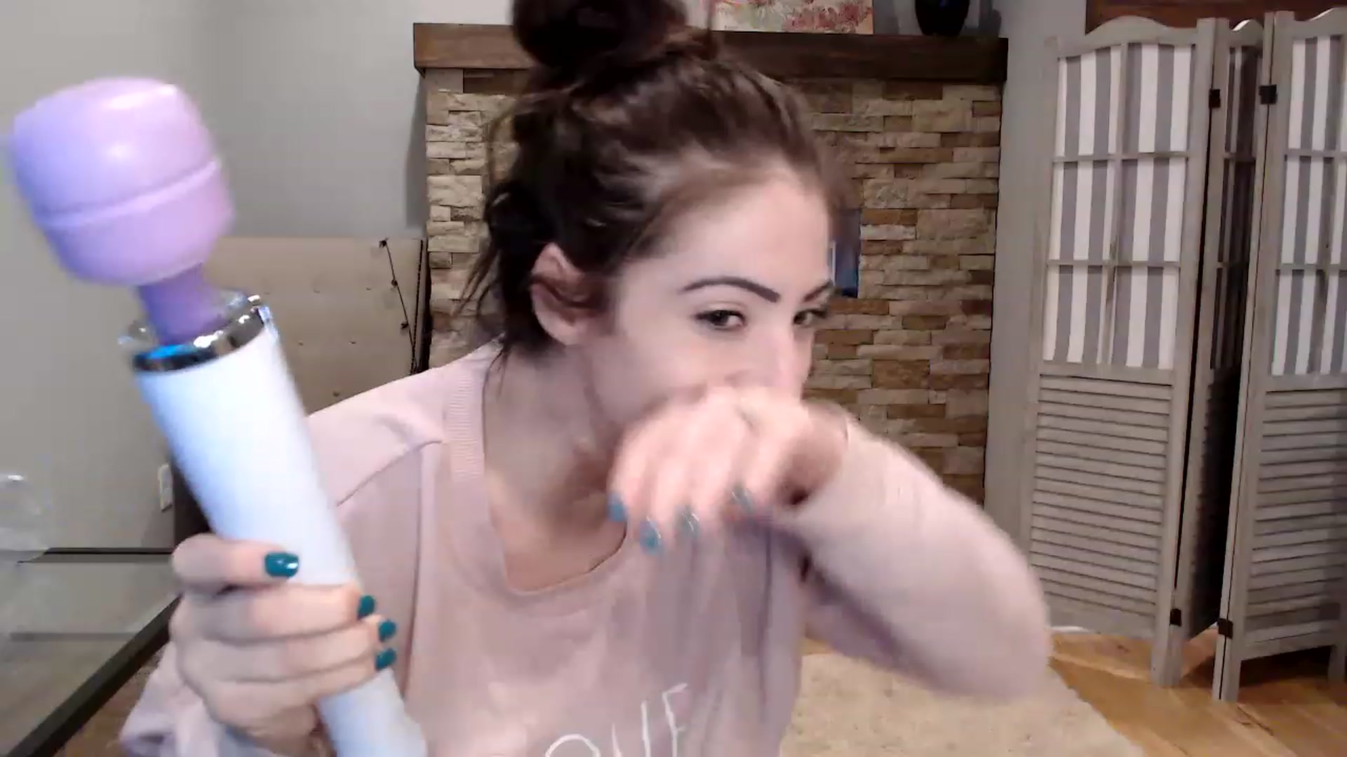 Gallery image thumbnail from AmyDay's myfreecams stream on, 03/09/2023, 19:01 image 7 of 20