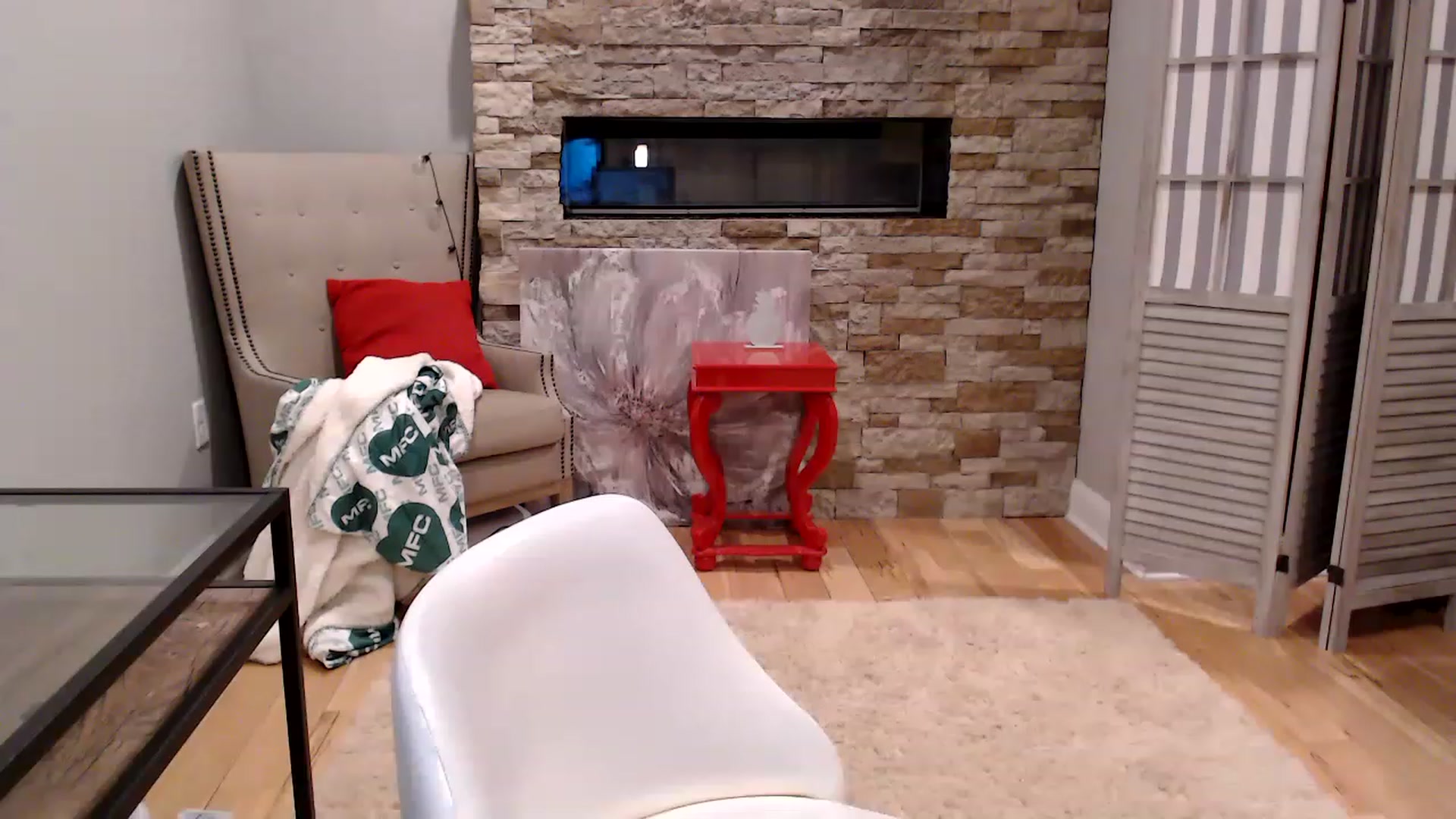 Gallery image thumbnail from AmyDay's myfreecams stream on, 03/10/2023, 07:36 image 12 of 20