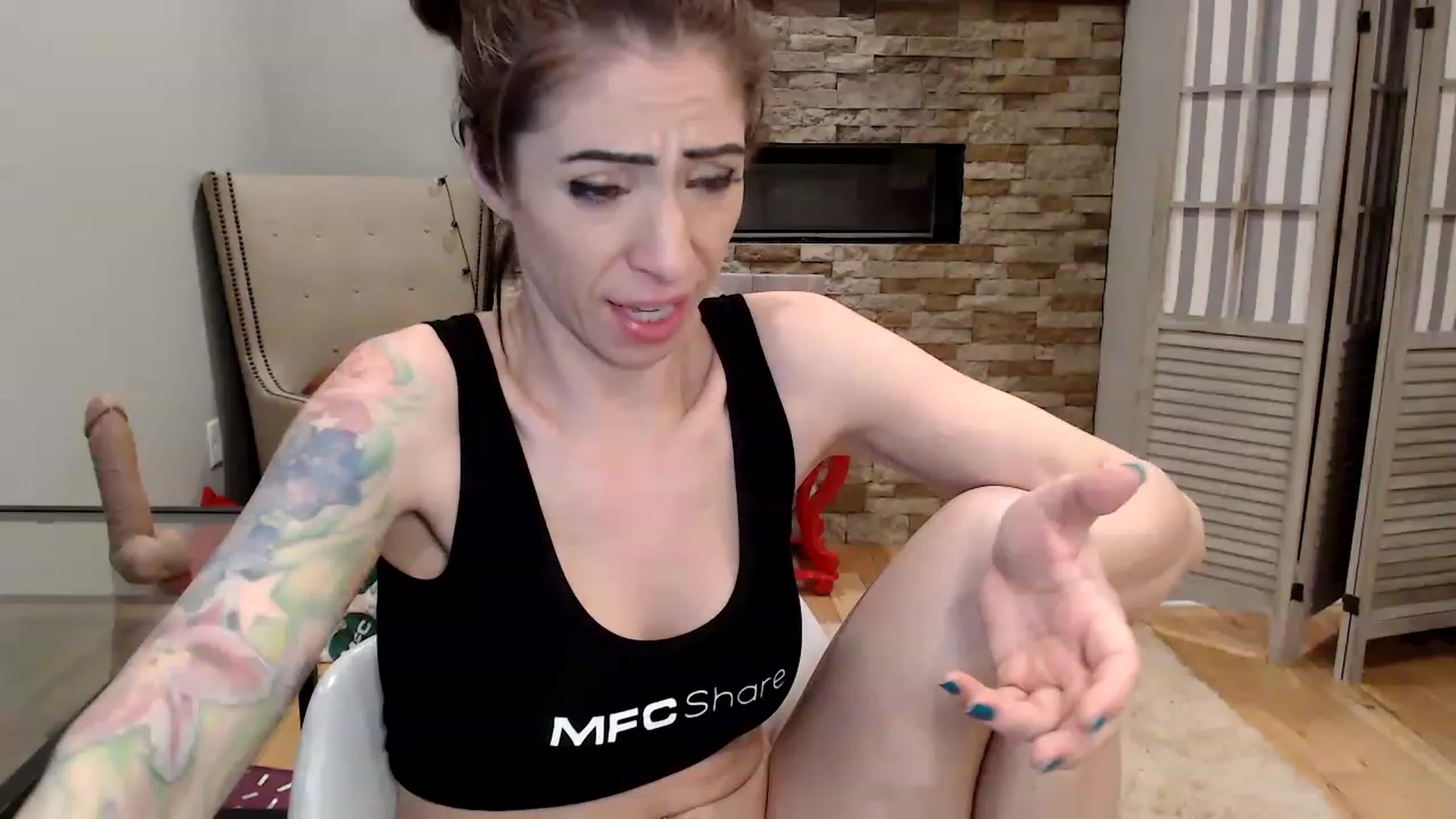 Gallery image thumbnail from AmyDay's myfreecams stream on, 03/13/2023, 06:44 image 1 of 20