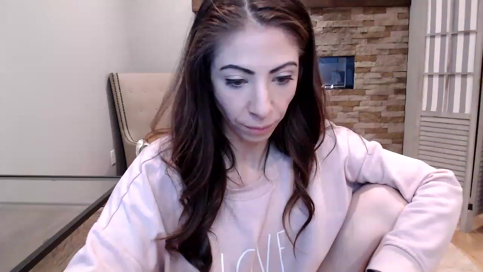 Gallery image thumbnail from AmyDay's myfreecams stream on, 03/28/2023, 17:42 image 13 of 20