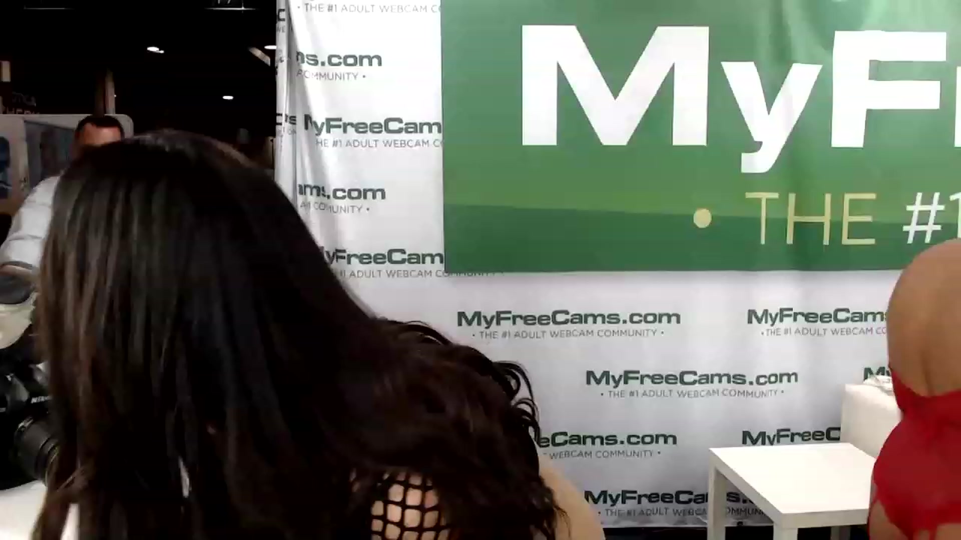 Gallery image thumbnail from AmyDay's myfreecams stream on, 04/22/2023, 01:09 image 4 of 20