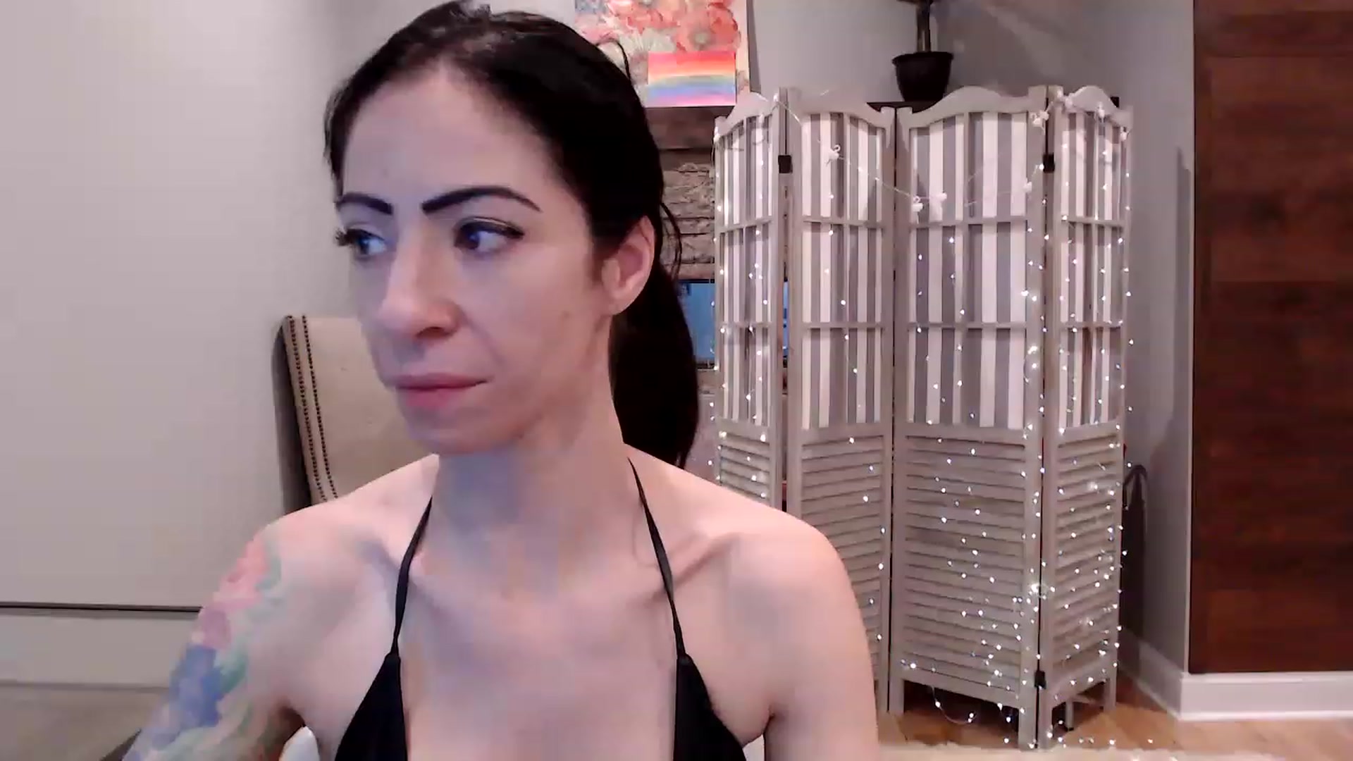 Gallery image thumbnail from AmyDay's myfreecams stream on, 05/04/2023, 16:48 image 5 of 20