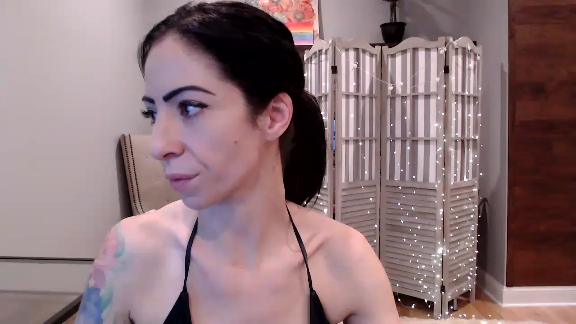 Gallery image thumbnail from AmyDay's myfreecams stream on, 05/04/2023, 16:48 image 7 of 20