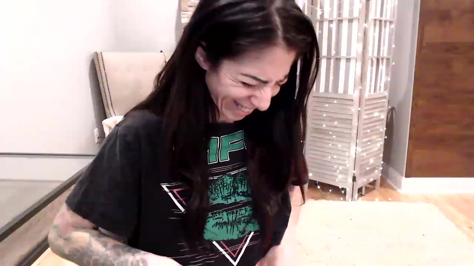Gallery image thumbnail from AmyDay's myfreecams stream on, 05/05/2023, 18:04 image 2 of 20