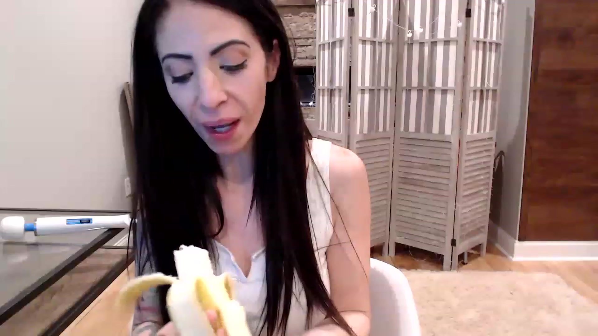 Gallery image thumbnail from AmyDay's myfreecams stream on, 05/07/2023, 07:03 image 13 of 20