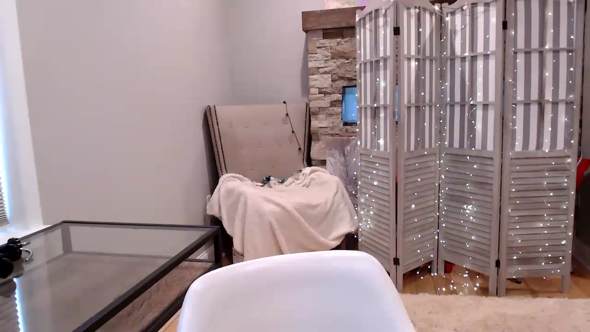 Gallery image thumbnail from AmyDay's myfreecams stream on, 05/12/2023, 18:09 image 19 of 20