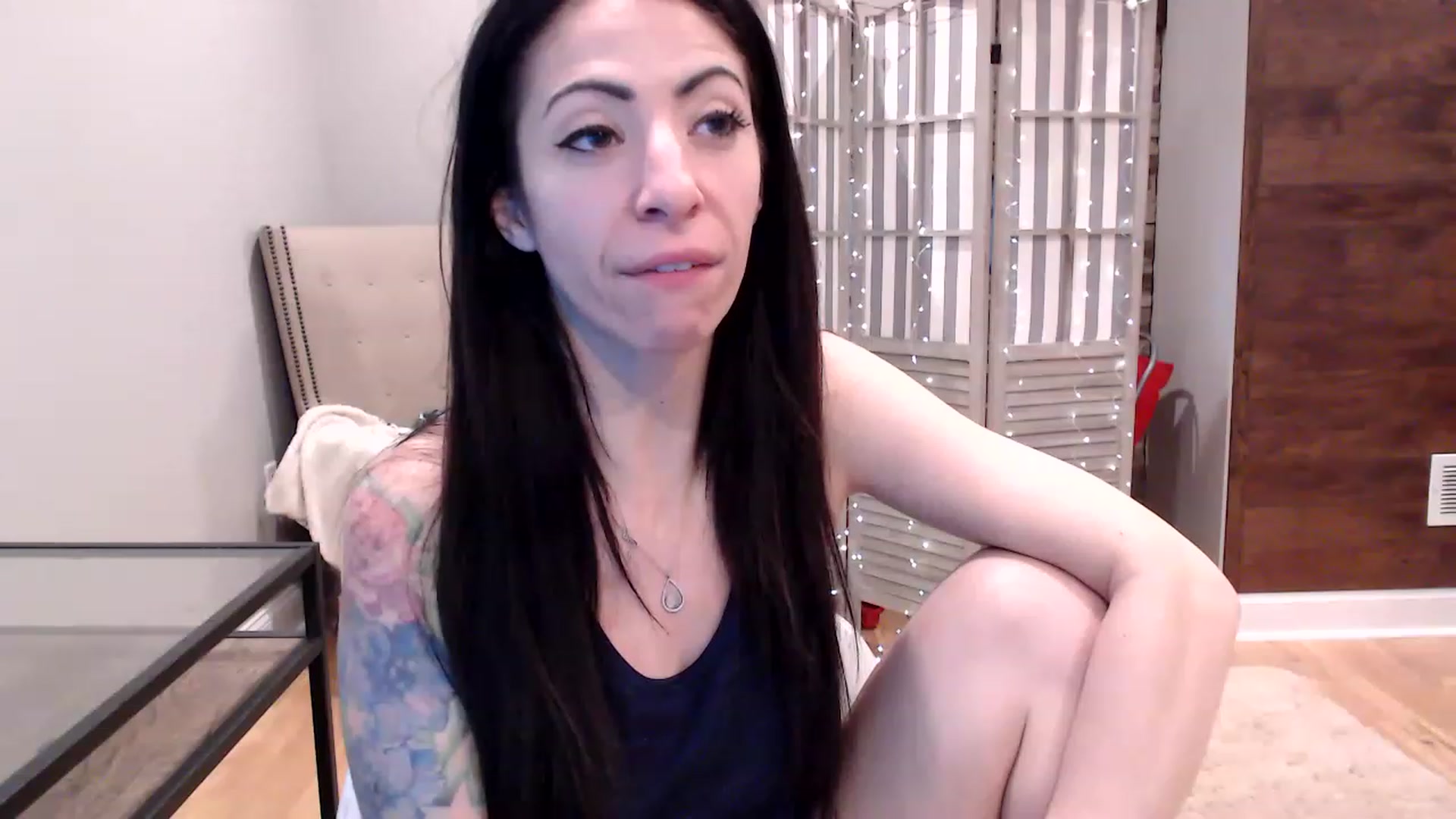 Gallery image thumbnail from AmyDay's myfreecams stream on, 05/12/2023, 18:09 image 2 of 20