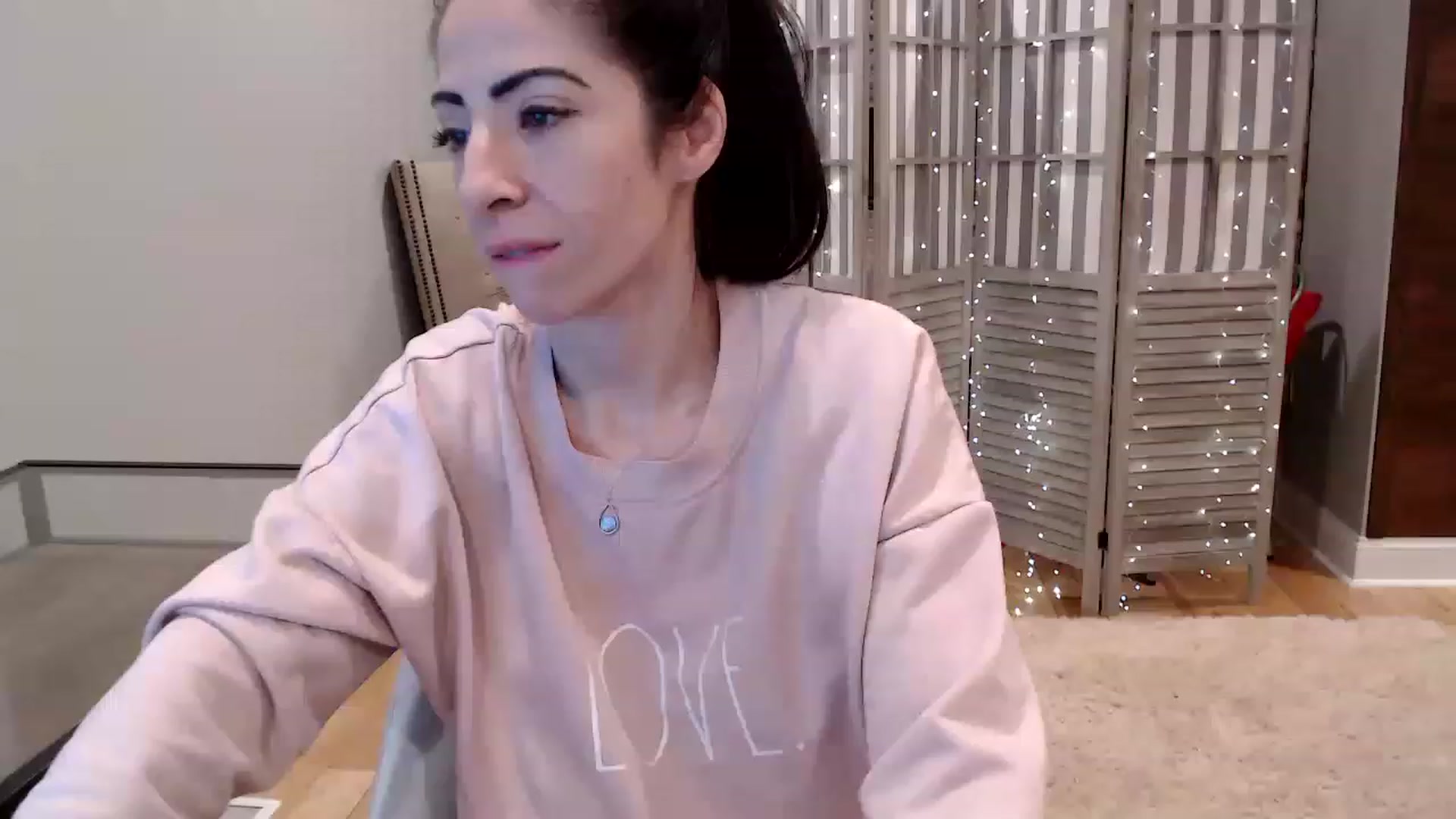 Gallery image thumbnail from AmyDay's myfreecams stream on, 05/15/2023, 06:10 image 16 of 20