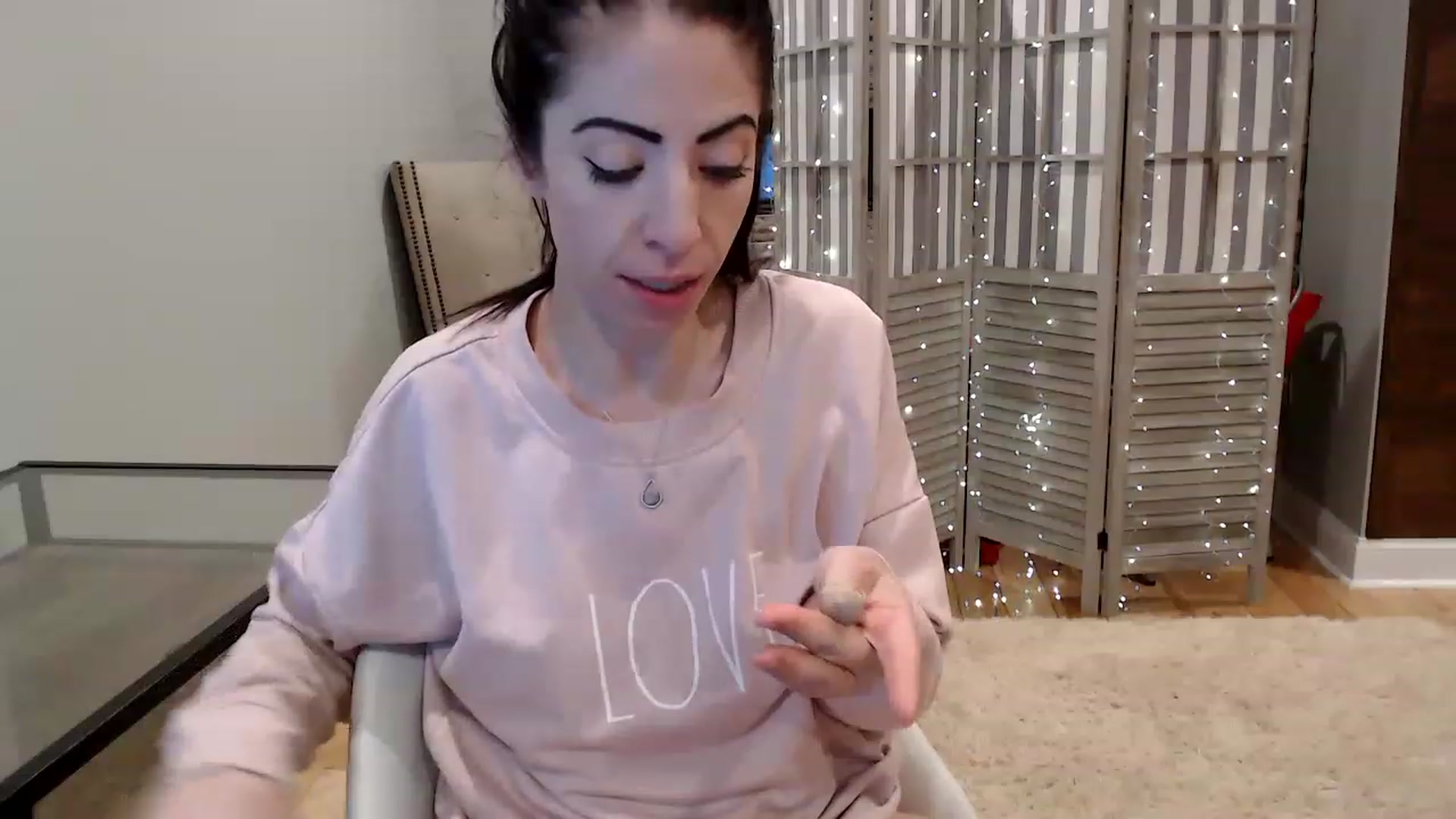 Gallery image thumbnail from AmyDay's myfreecams stream on, 05/15/2023, 06:10 image 17 of 20