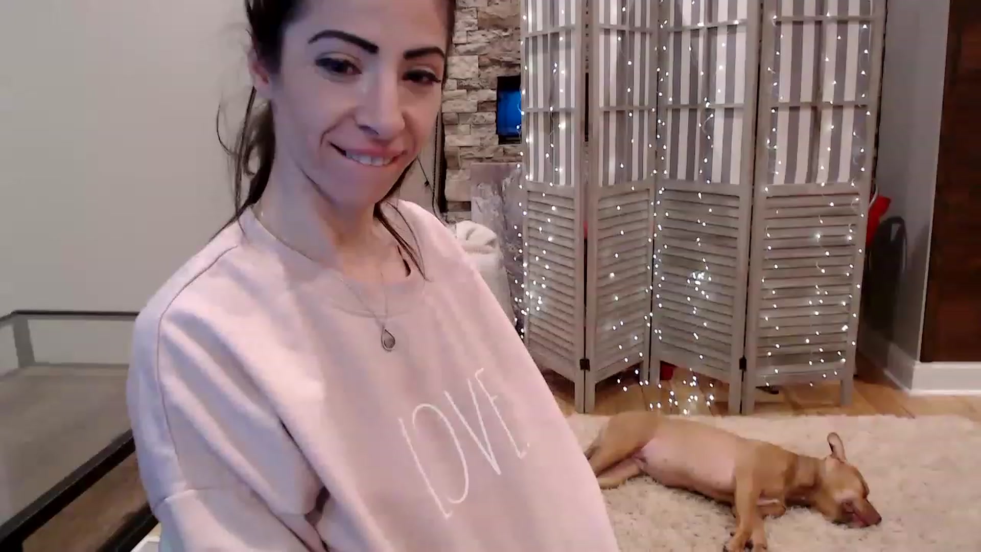 Gallery image thumbnail from AmyDay's myfreecams stream on, 05/15/2023, 06:10 image 7 of 20