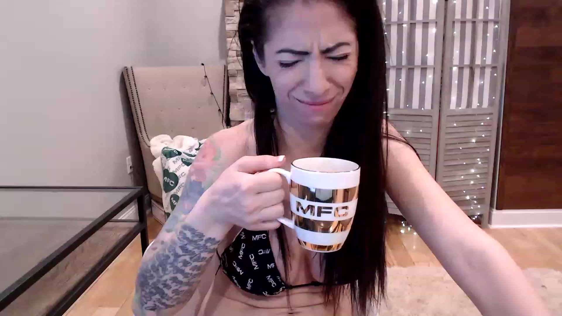 Gallery image thumbnail from AmyDay's myfreecams stream on, 05/24/2023, 18:13 image 8 of 20
