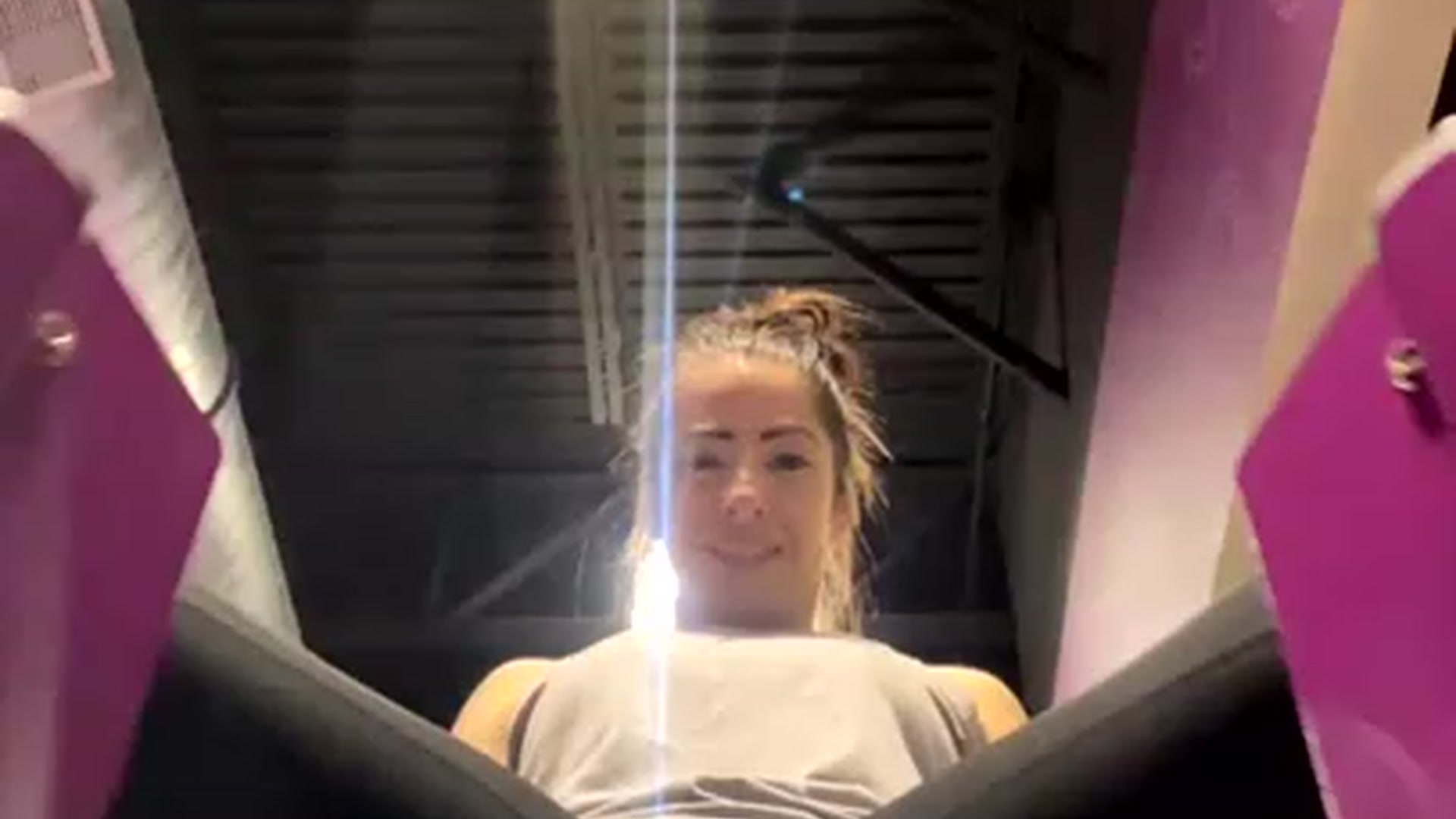 Gallery image thumbnail from AmyDay's myfreecams stream on, 05/25/2023, 17:38 image 1 of 20
