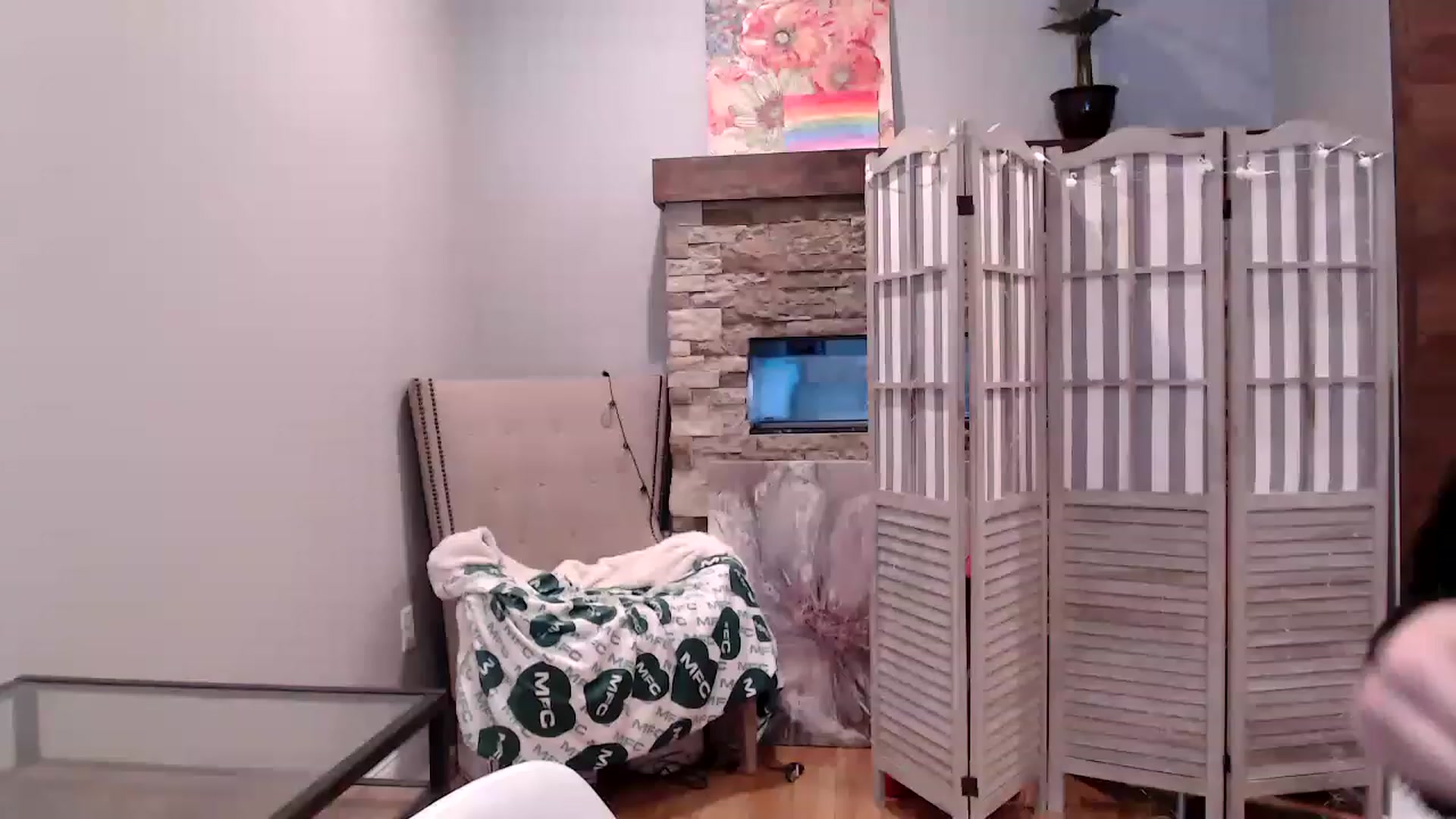 Gallery image thumbnail from AmyDay's myfreecams stream on, 05/26/2023, 15:57 image 6 of 20