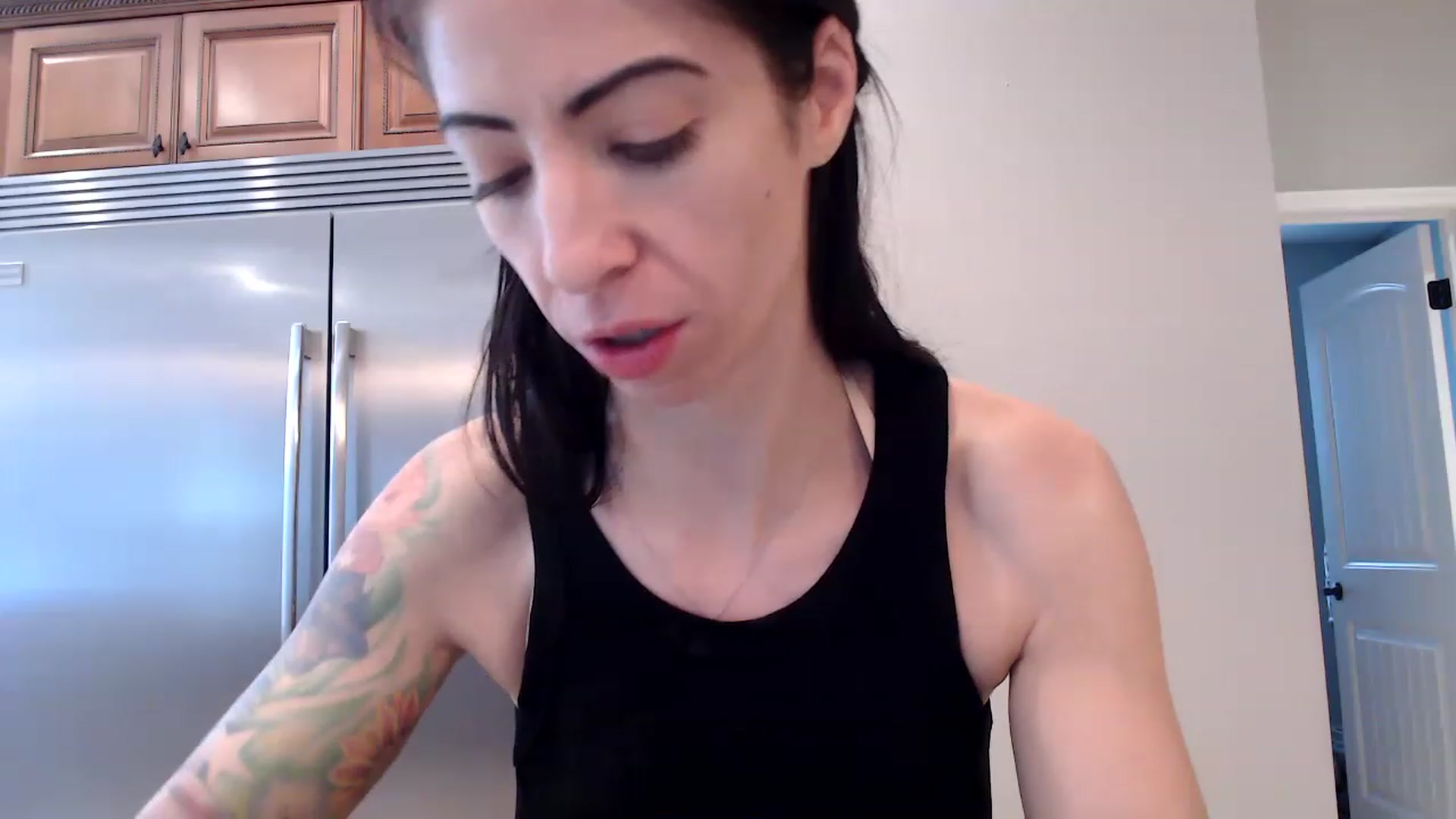 Gallery image thumbnail from AmyDay's myfreecams stream on, 06/01/2023, 16:33 image 18 of 20