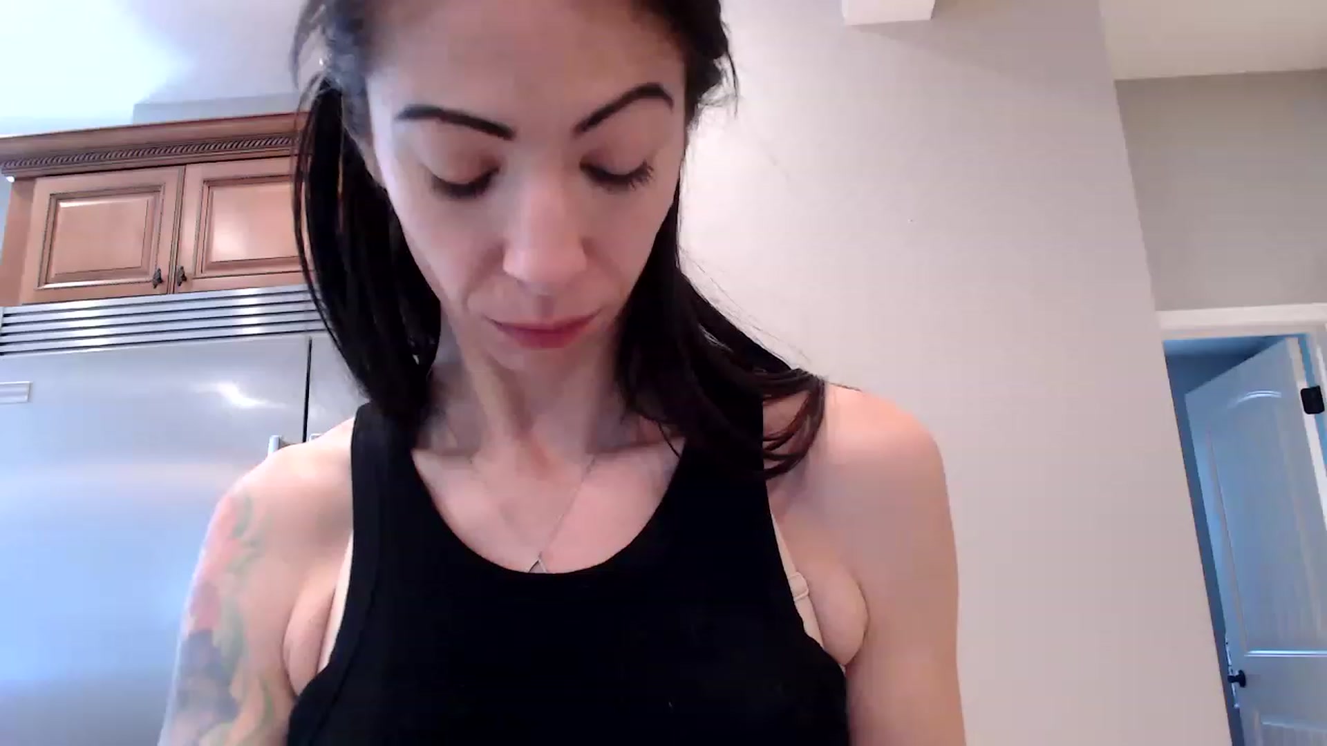Gallery image thumbnail from AmyDay's myfreecams stream on, 06/01/2023, 16:33 image 7 of 20