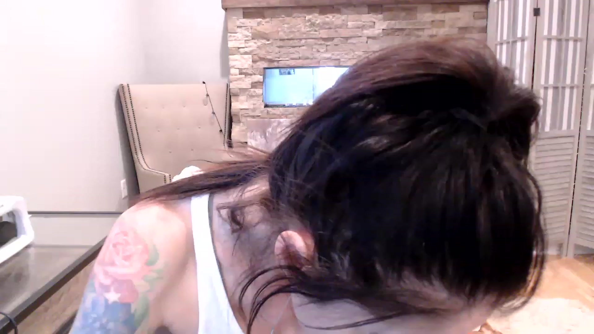 Gallery image thumbnail from AmyDay's myfreecams stream on, 06/05/2023, 18:02 image 13 of 20