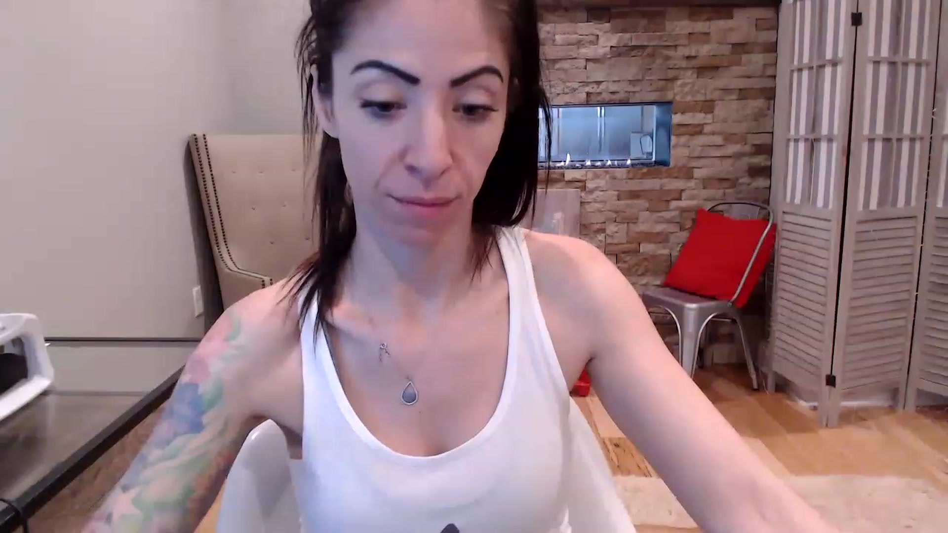 Gallery image thumbnail from AmyDay's myfreecams stream on, 06/05/2023, 18:02 image 16 of 20