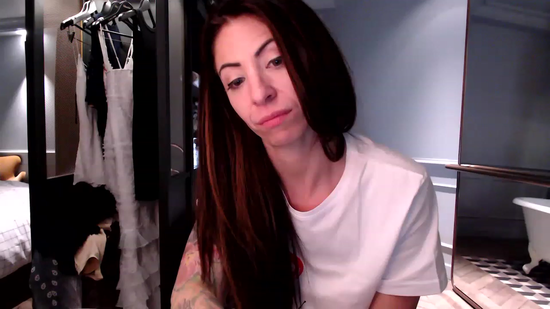 Gallery image thumbnail from AmyDay's myfreecams stream on, 06/14/2023, 23:52 image 14 of 20