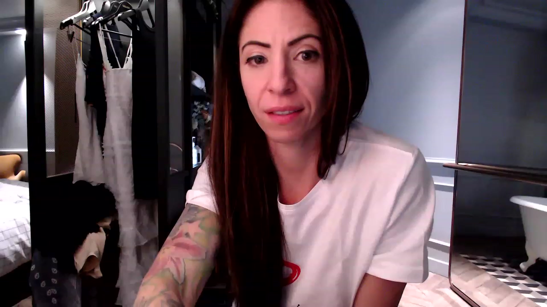 Gallery image thumbnail from AmyDay's myfreecams stream on, 06/14/2023, 23:52 image 16 of 20