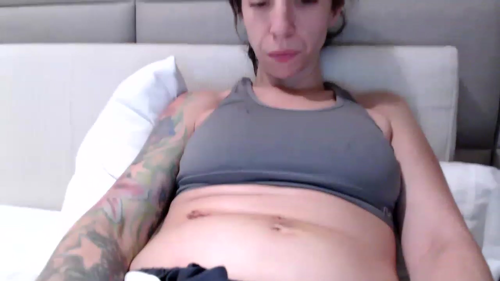 Gallery image thumbnail from AmyDay's myfreecams stream on, 06/24/2023, 04:52 image 14 of 20