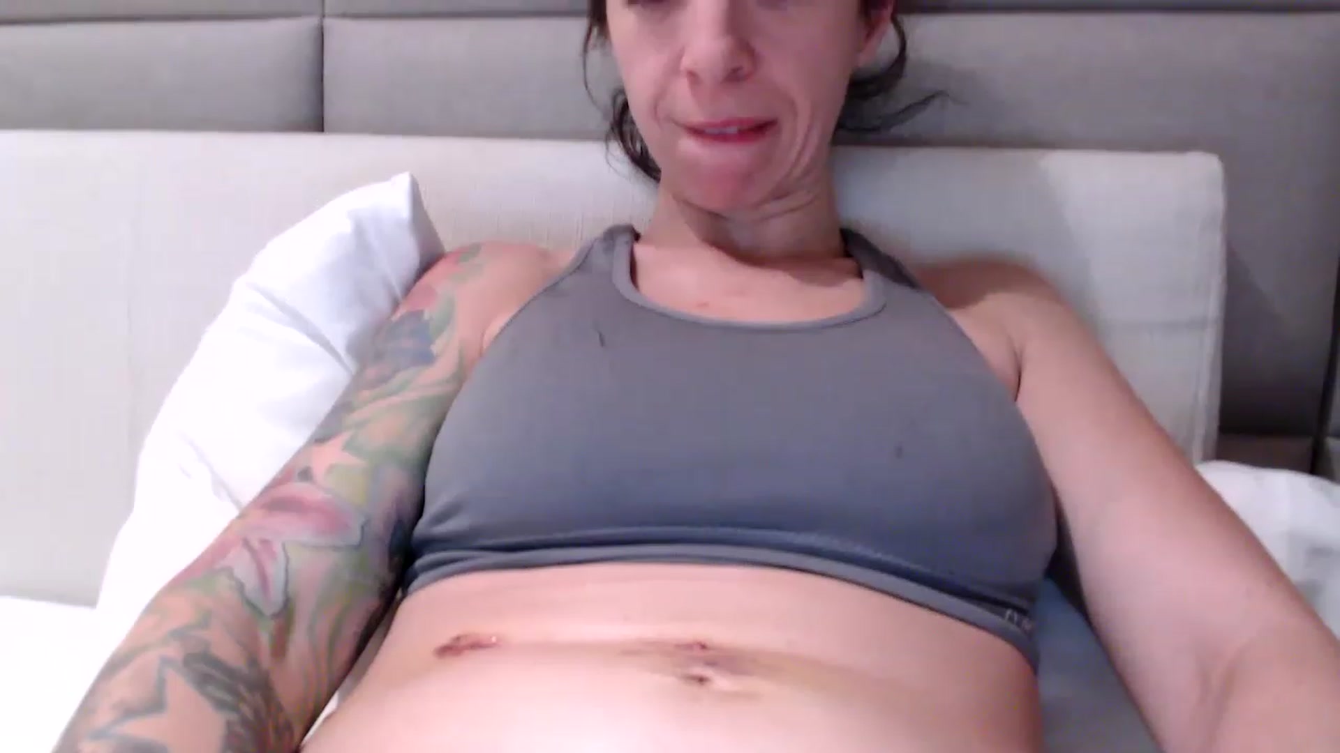 Gallery image thumbnail from AmyDay's myfreecams stream on, 06/24/2023, 04:52 image 10 of 20
