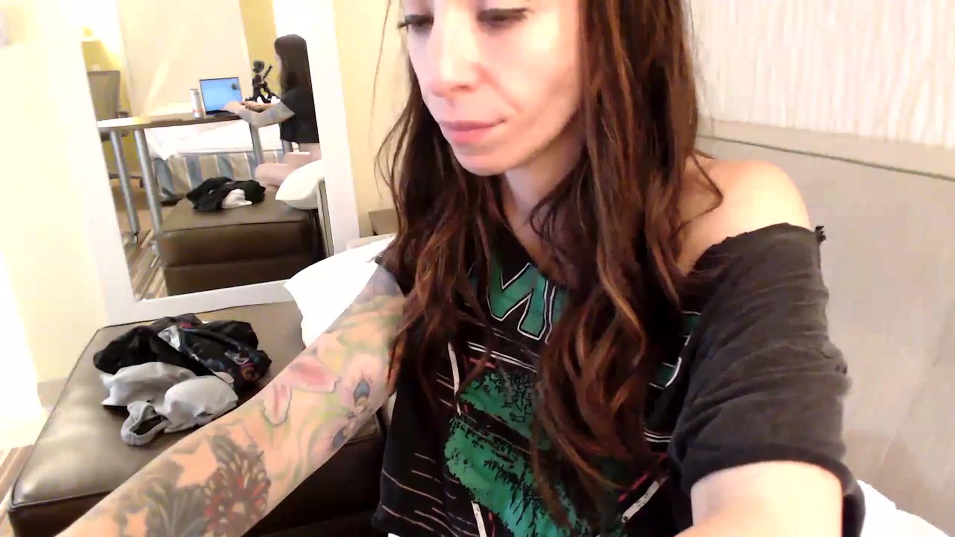 Gallery image thumbnail from AmyDay's myfreecams stream on, 07/01/2023, 07:45 image 15 of 20