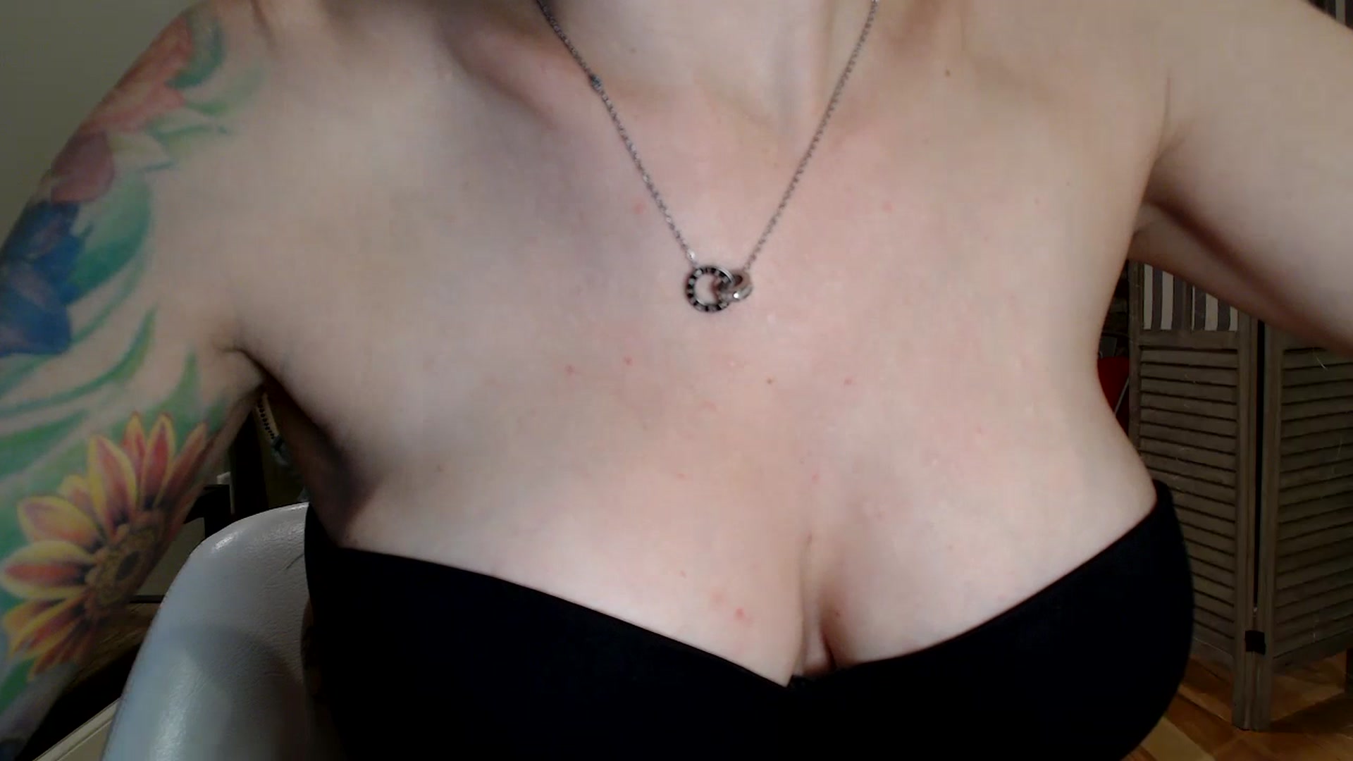 Gallery image thumbnail from AmyDay's myfreecams stream on, 07/05/2023, 07:19 image 4 of 20