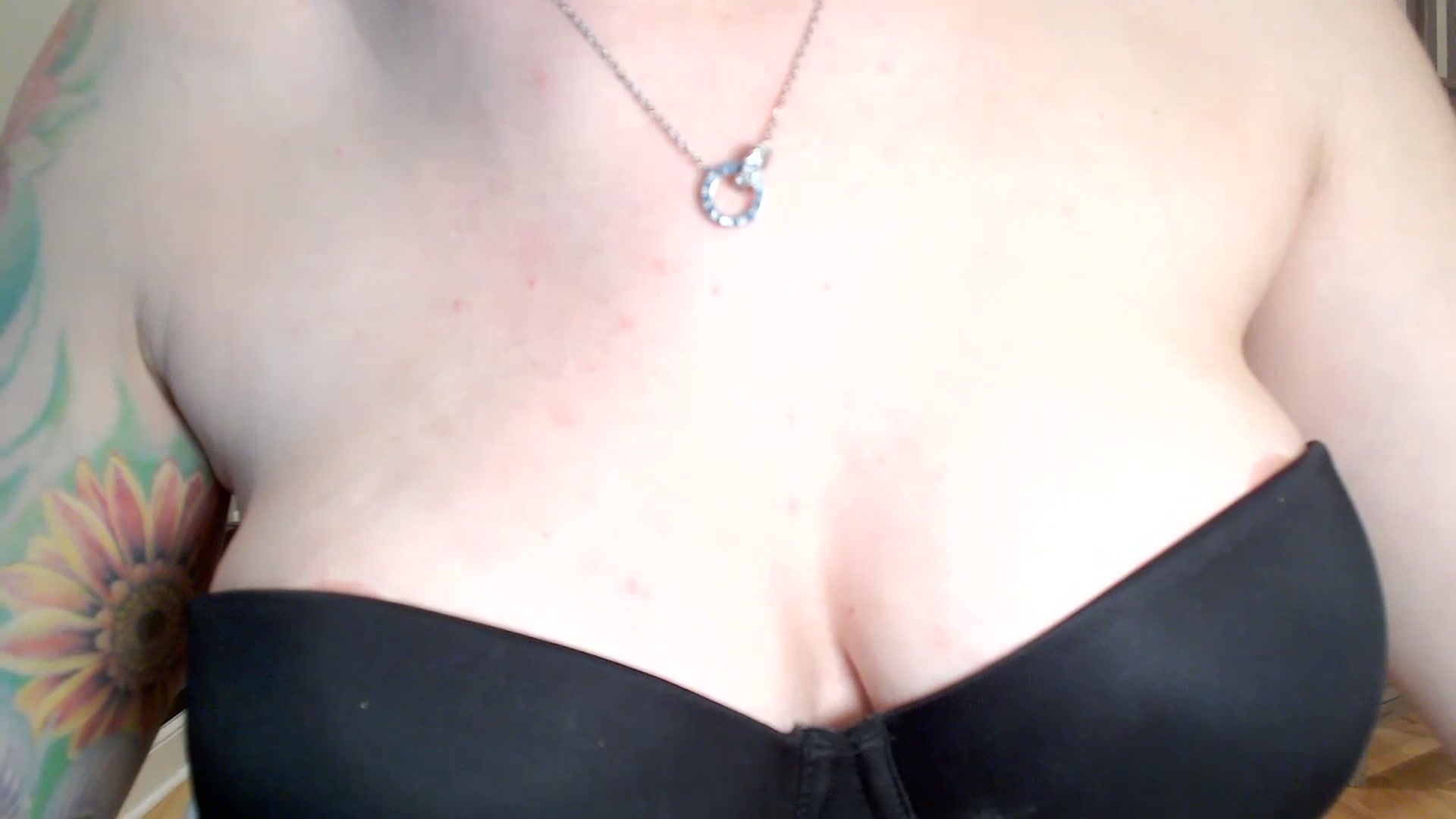 Gallery image thumbnail from AmyDay's myfreecams stream on, 07/05/2023, 07:19 image 7 of 20