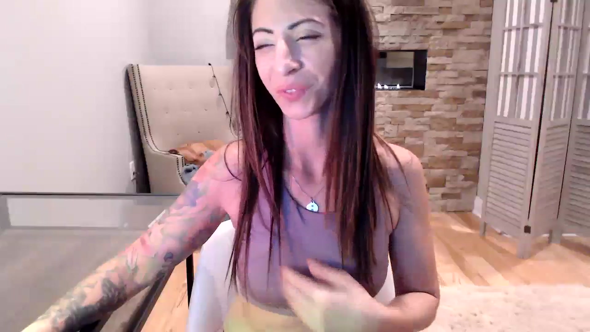 Gallery image thumbnail from AmyDay's myfreecams stream on, 08/16/2023, 06:38 image 5 of 20