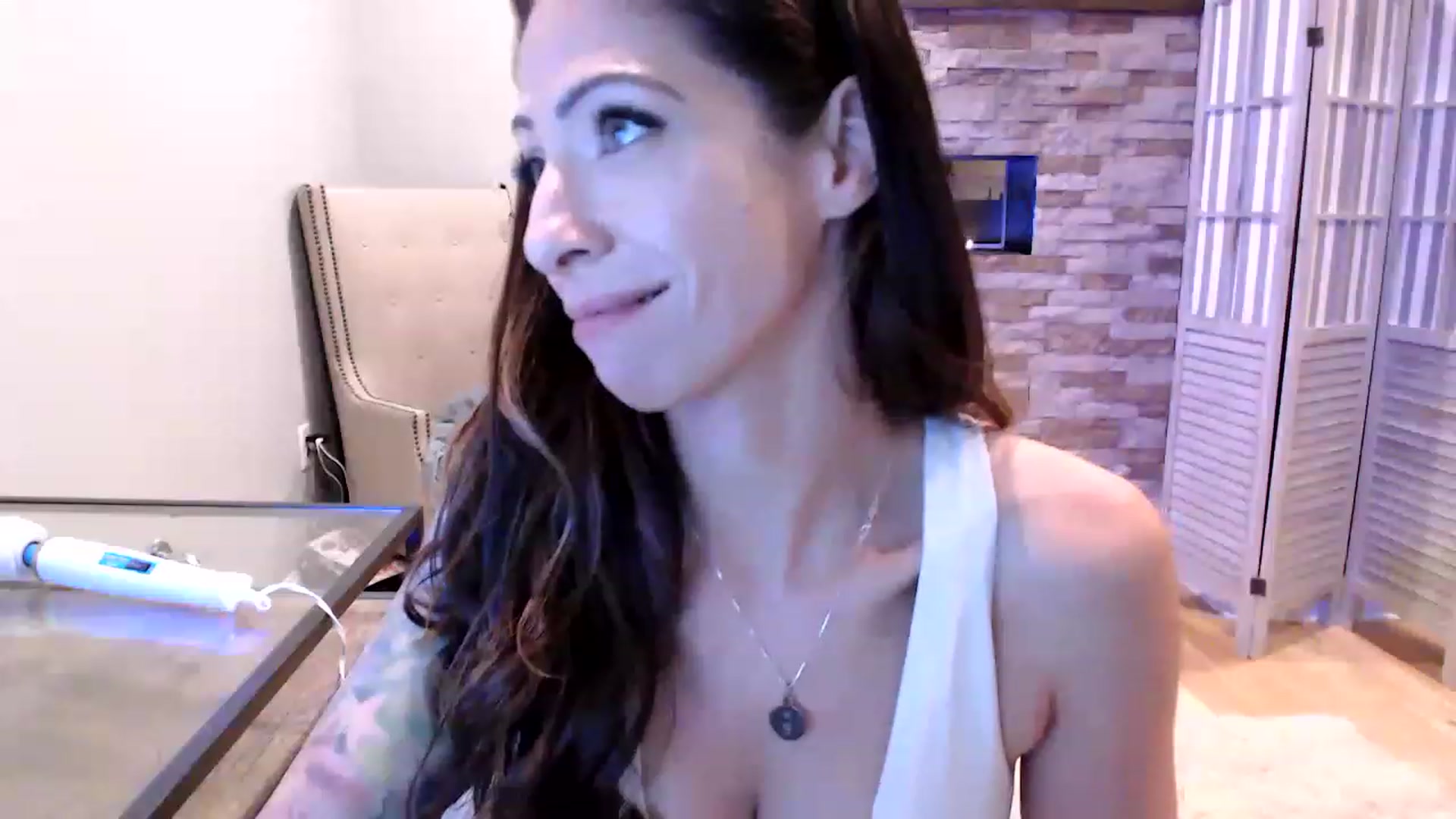 Gallery image thumbnail from AmyDay's myfreecams stream on, 08/23/2023, 06:06 image 19 of 20