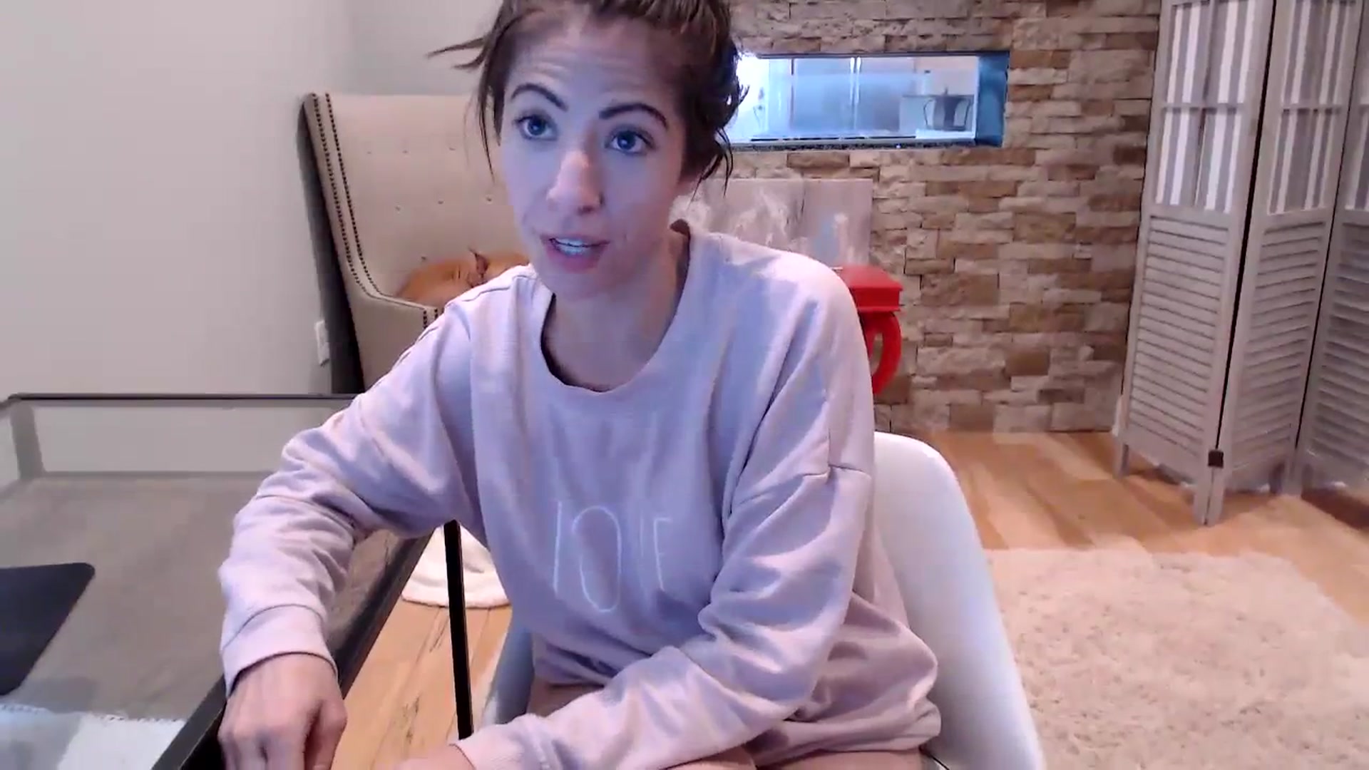 Gallery image thumbnail from AmyDay's myfreecams stream on, 08/29/2023, 17:28 image 3 of 20