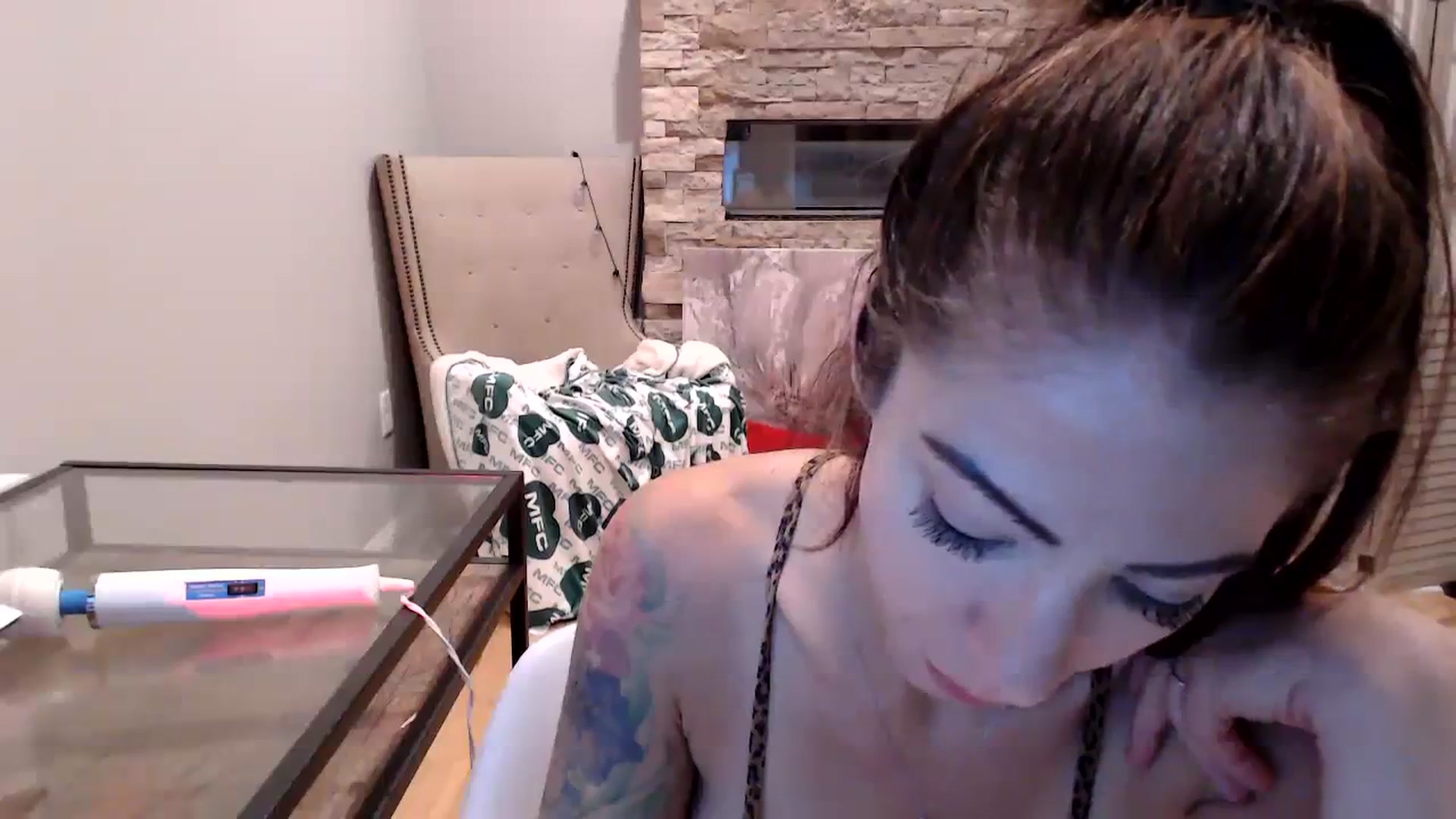 Gallery image thumbnail from AmyDay's myfreecams stream on, 09/15/2023, 07:09 image 7 of 20