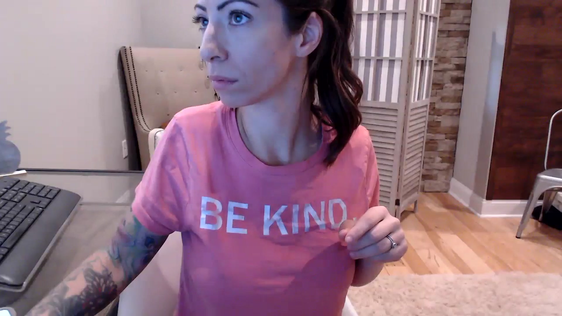 Gallery image thumbnail from AmyDay's myfreecams stream on, 09/20/2023, 18:49 image 7 of 20