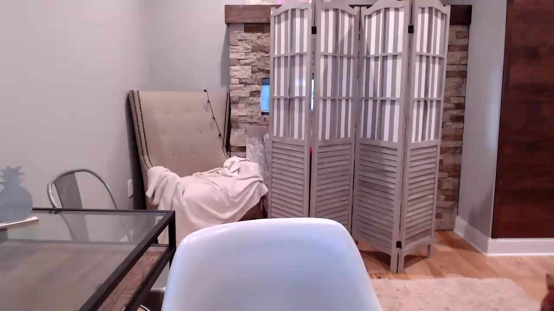 Gallery image thumbnail from AmyDay's myfreecams stream on, 10/03/2023, 17:07 image 12 of 20