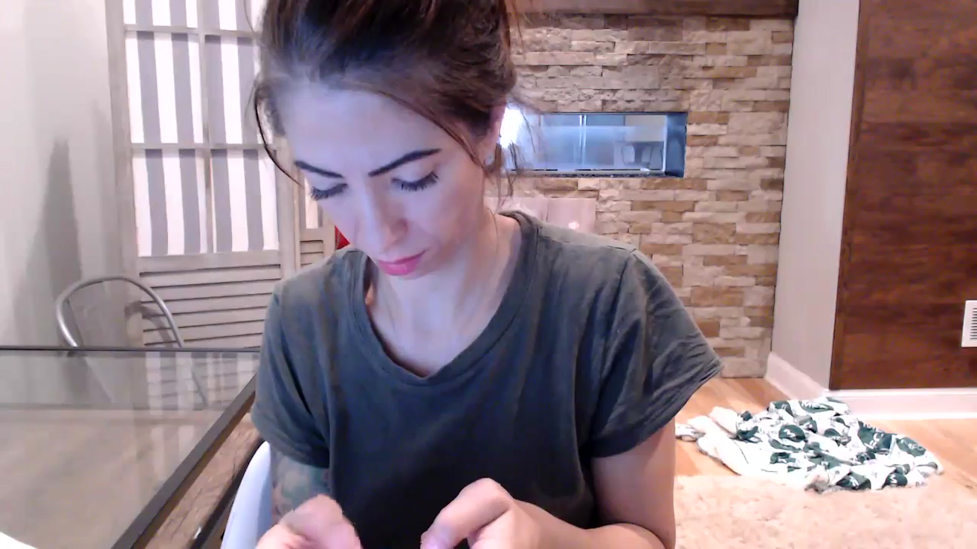 Gallery image thumbnail from AmyDay's myfreecams stream on, 10/06/2023, 17:44 image 12 of 20