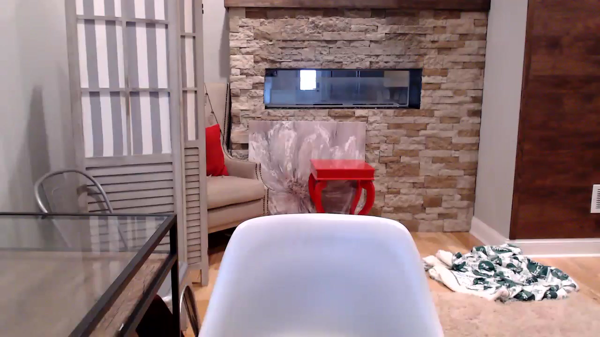 Gallery image thumbnail from AmyDay's myfreecams stream on, 10/06/2023, 17:44 image 2 of 20
