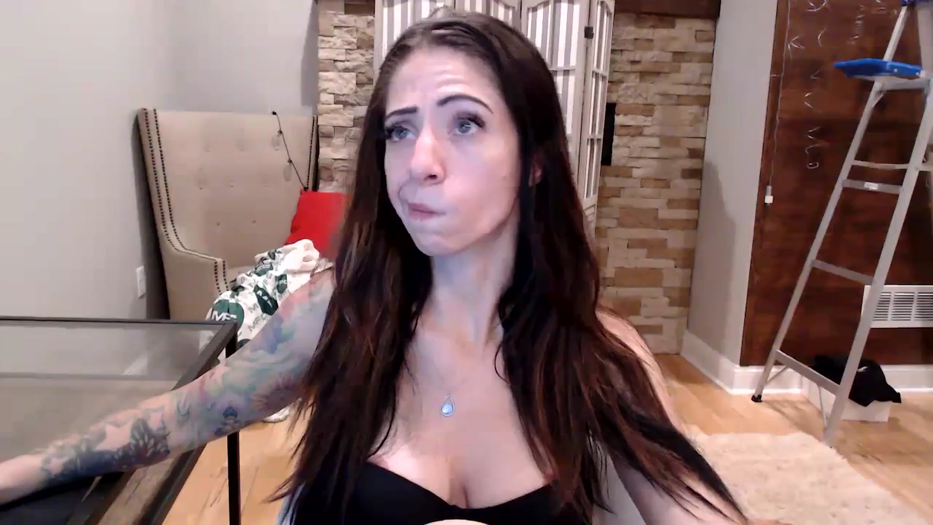 Gallery image thumbnail from AmyDay's myfreecams stream on, 10/24/2023, 06:43 image 3 of 20