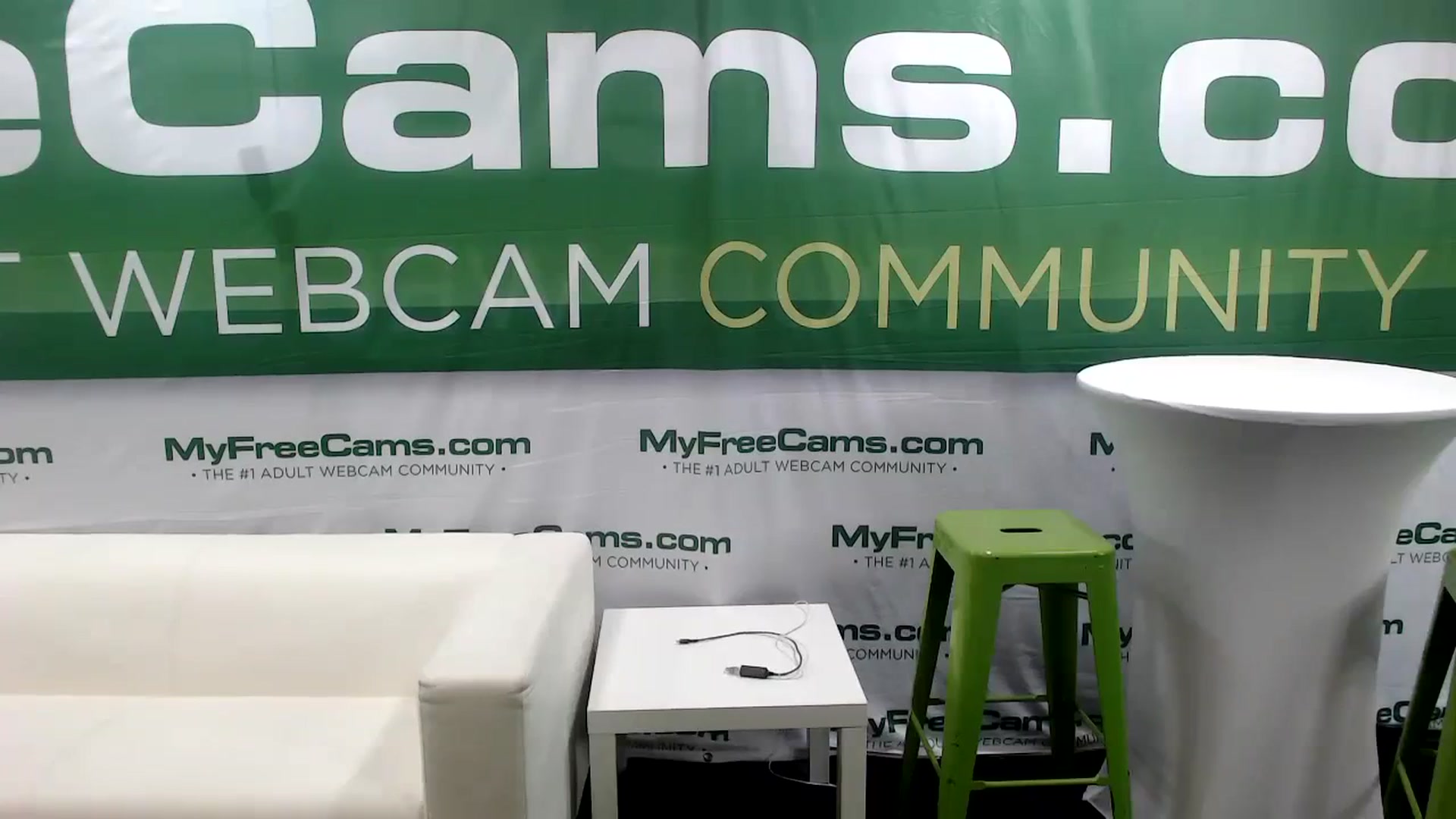 Gallery image thumbnail from AmyDay's myfreecams stream on, 11/04/2023, 20:48 image 2 of 20