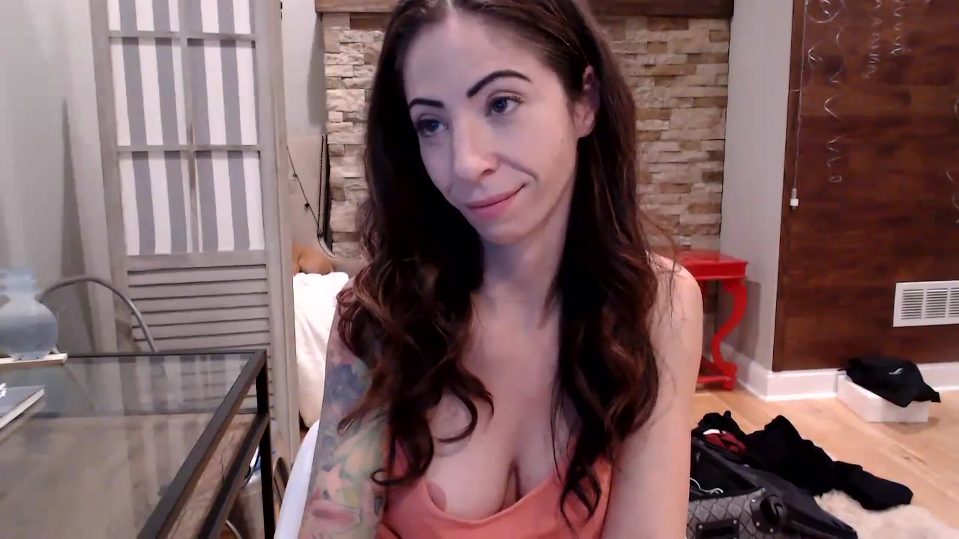 Gallery image thumbnail from AmyDay's myfreecams stream on, 11/06/2023, 17:58 image 13 of 20
