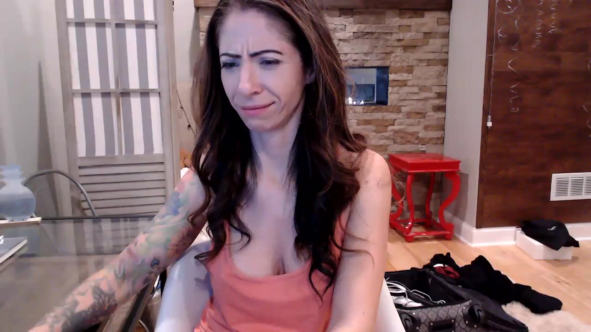 Gallery image thumbnail from AmyDay's myfreecams stream on, 11/06/2023, 17:58 image 15 of 20