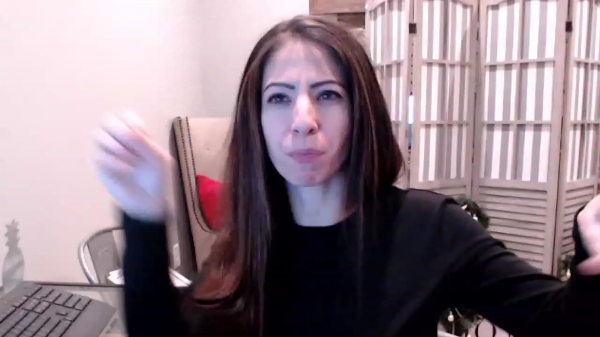 Gallery image thumbnail from AmyDay's myfreecams stream on, 12/13/2023, 19:55 image 4 of 20