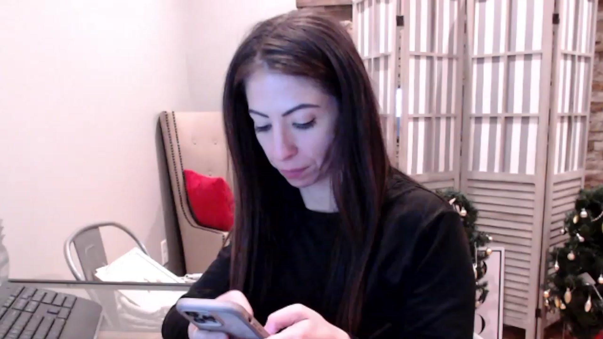 Gallery image thumbnail from AmyDay's myfreecams stream on, 12/13/2023, 19:55 image 19 of 20