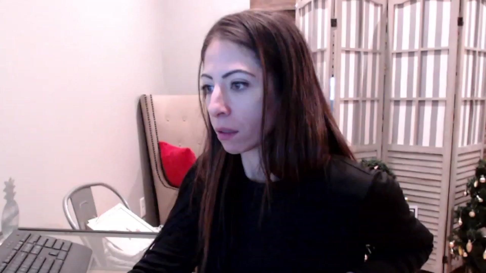 Gallery image thumbnail from AmyDay's myfreecams stream on, 12/13/2023, 19:55 image 8 of 20