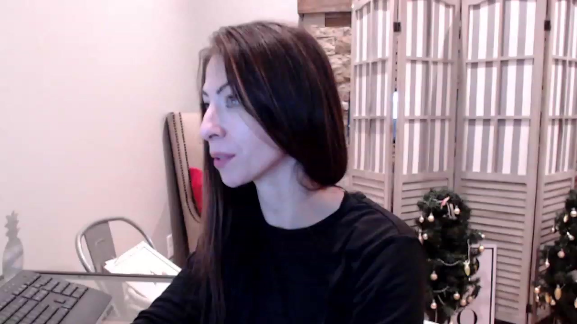 Gallery image thumbnail from AmyDay's myfreecams stream on, 12/13/2023, 19:55 image 2 of 20