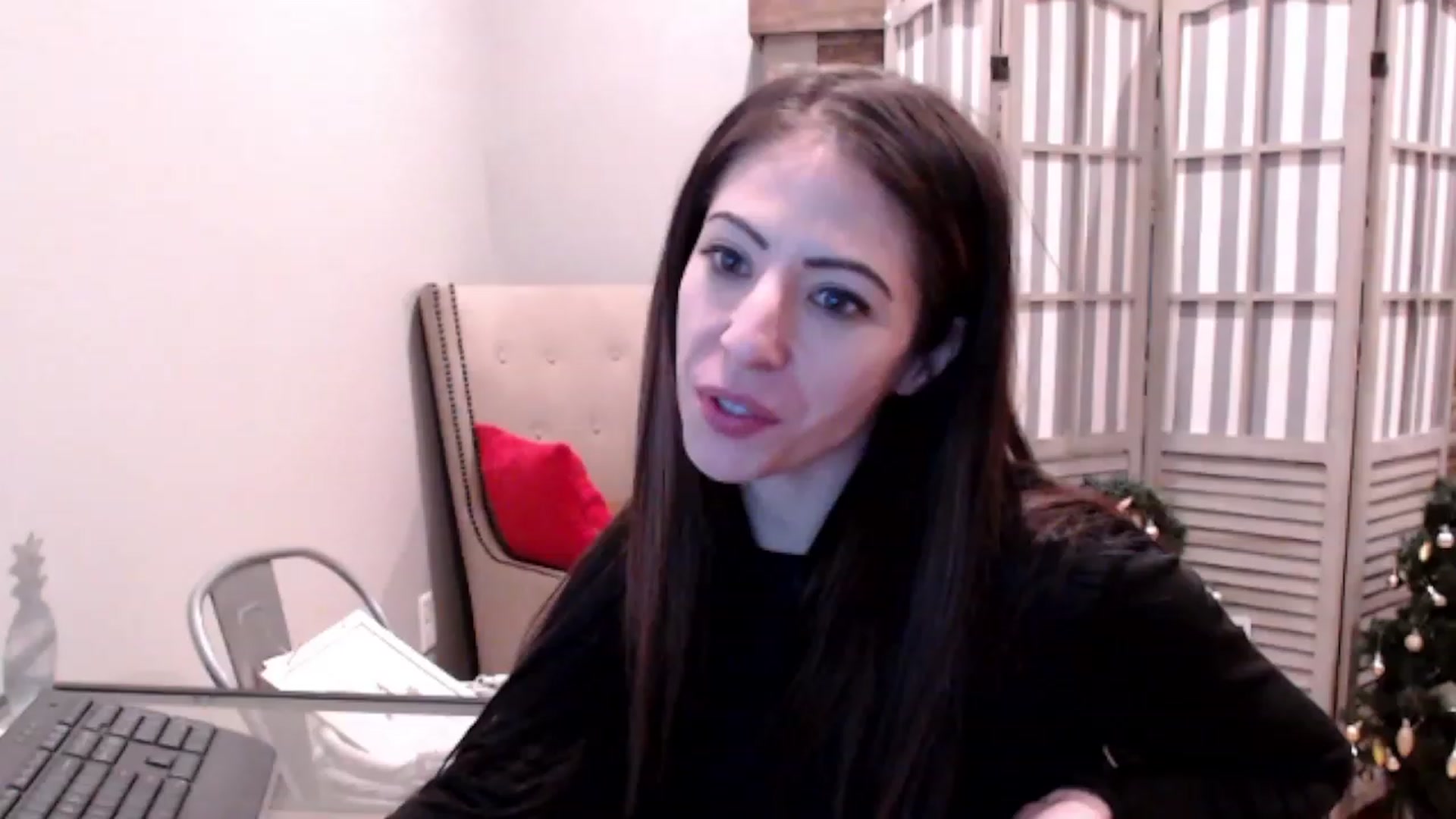Gallery image thumbnail from AmyDay's myfreecams stream on, 12/13/2023, 19:55 image 15 of 20