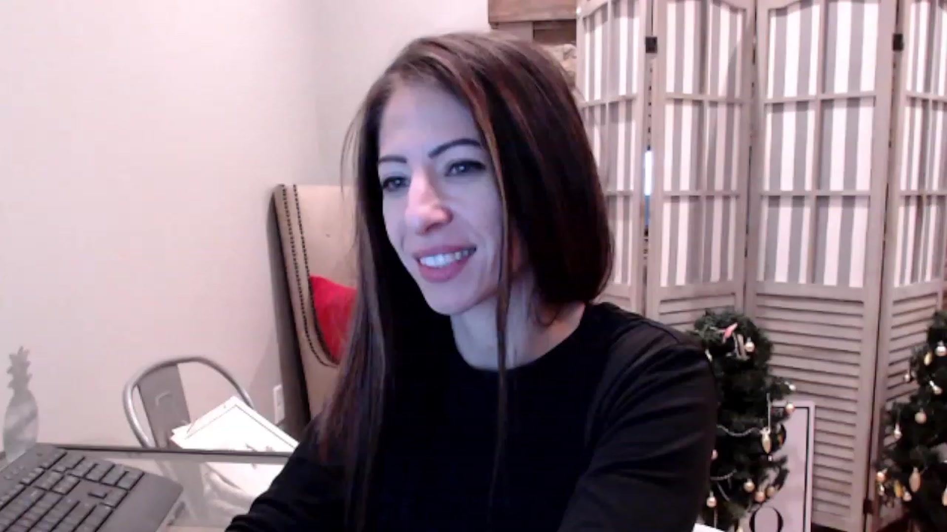 Gallery image thumbnail from AmyDay's myfreecams stream on, 12/13/2023, 19:55 image 3 of 20