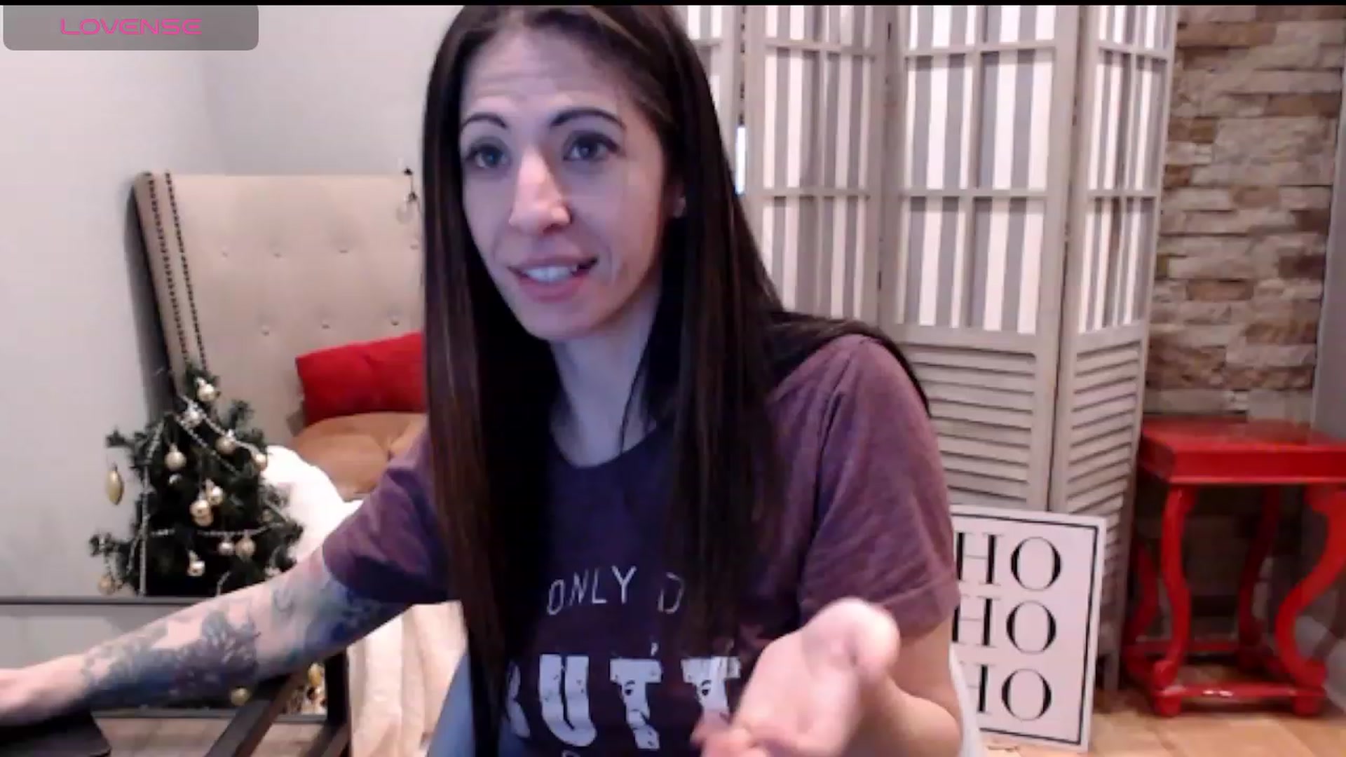 Gallery image thumbnail from AmyDay's myfreecams stream on, 01/03/2024, 19:46 image 7 of 20